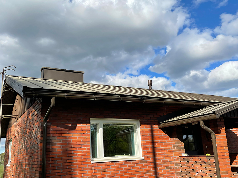 vanhaan taloon uusi katto